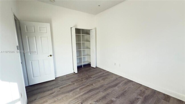 Building Photo - 1522 SW 147th Ter