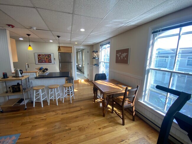 Foto del edificio - 38 W Main St