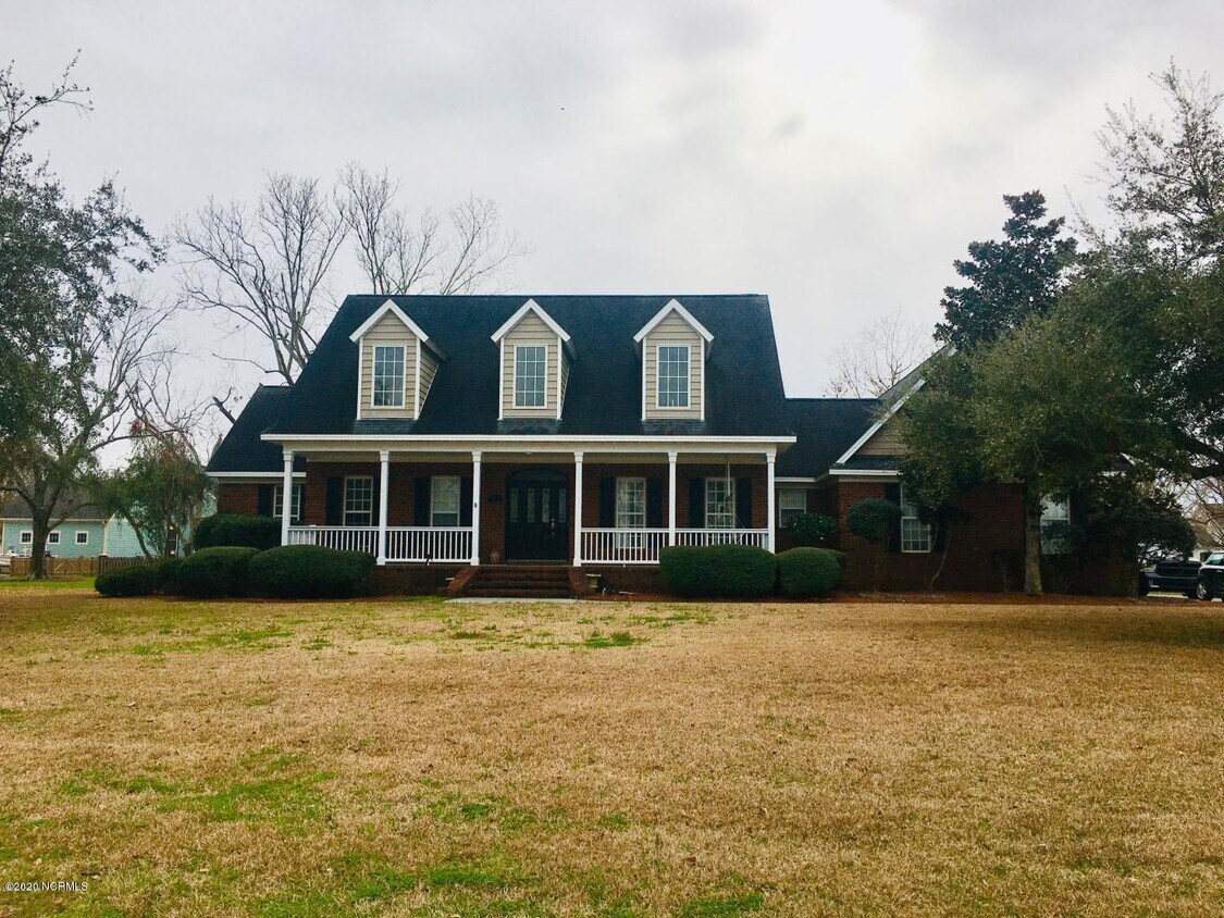 Primary Photo - 203 N Sea Lily Ct