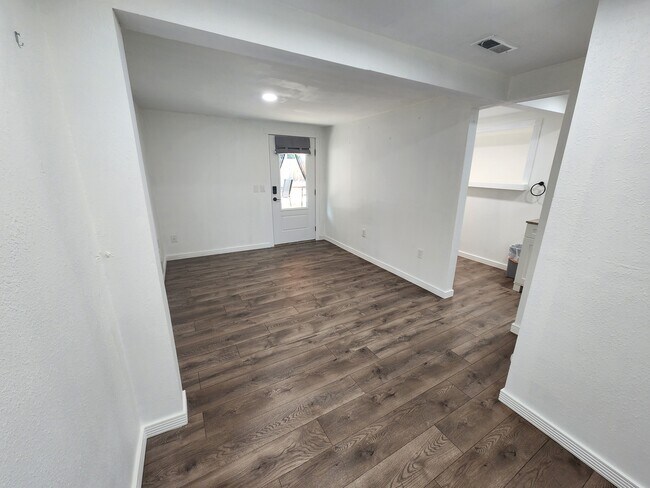 Foto del edificio - 5527 W 8th Ave