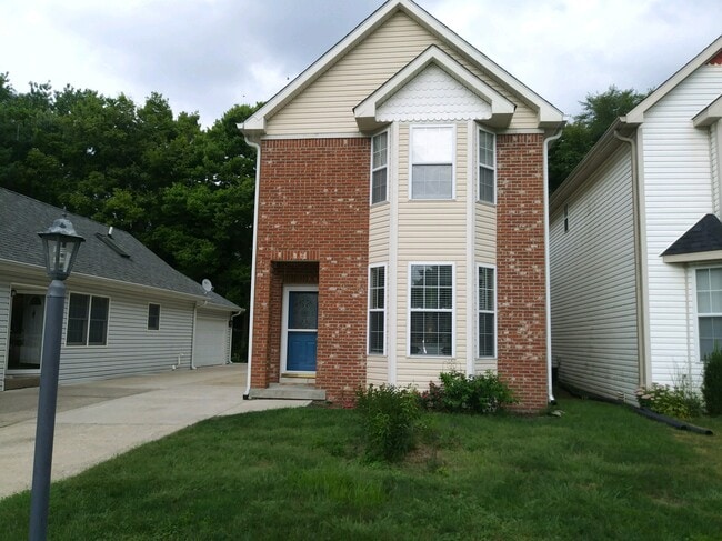 Two story shotgun home on The Monon. Just a couple blocks north of Main &amp; The Monon. - 231 Legacy Lane