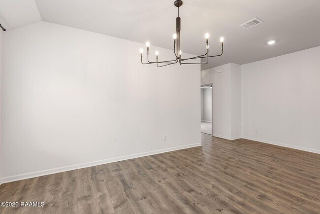 Foto del edificio - 619 Griffiths Ct