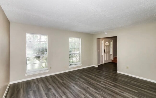 Building Photo - 16126 Majestic Glen Ln