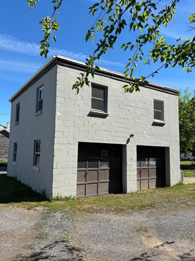 Foto del edificio - 287 N Locust Point Rd