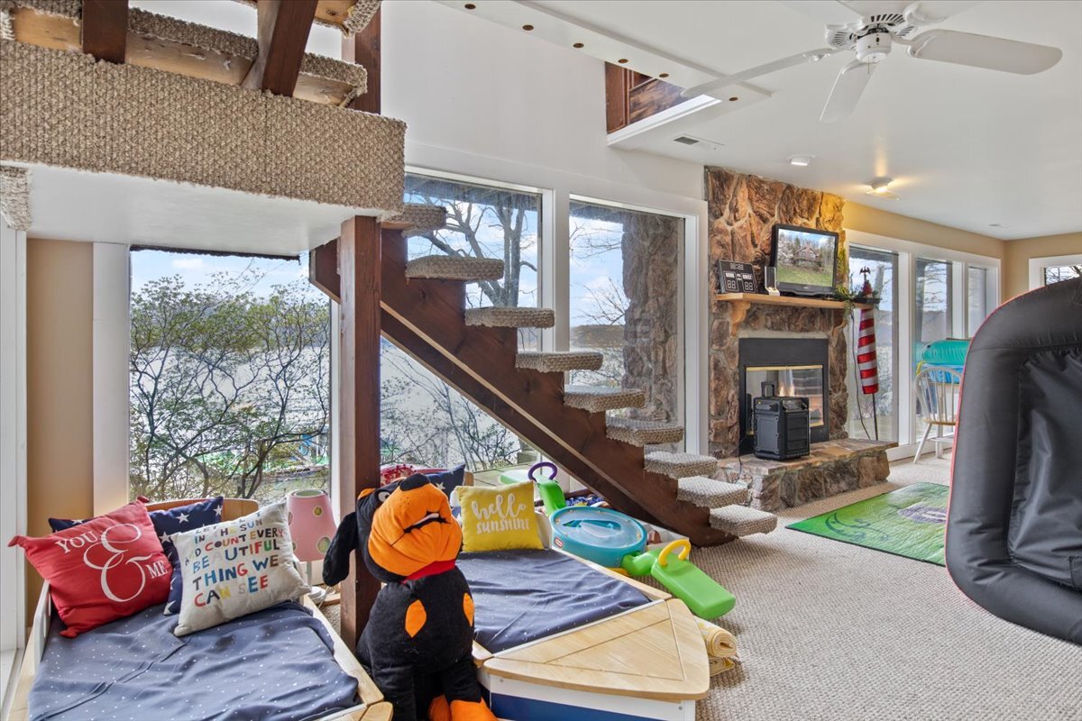 1408 Crystal Springs Rd, Linn Creek, MO 65052 House Rental in Linn