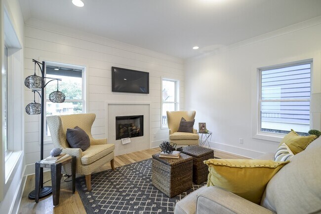 Foto del edificio - 1409B Meridian St