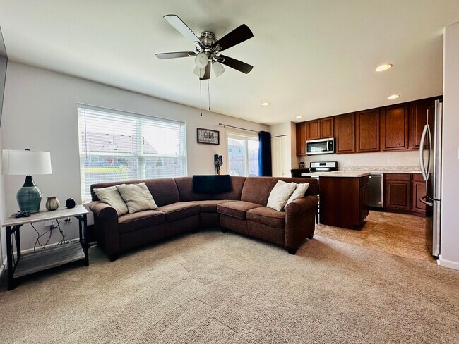 Foto del edificio - 741 Florence St