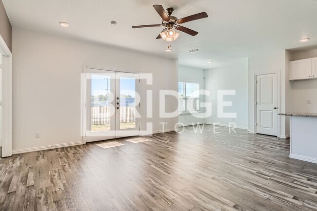 Foto del edificio - 7348 Parkside Pl Dr