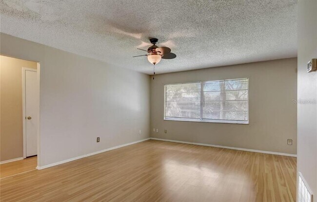 Building Photo - 8130 Rolling Log Dr