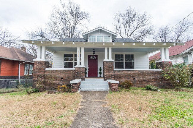 Building Photo - 706 S Greenwood Ave