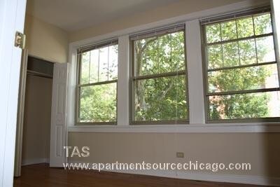 Foto del edificio - 4312 N Sheridan Rd