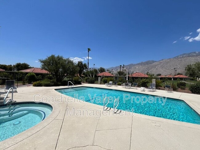 Building Photo - 643 N Vía Acapulco