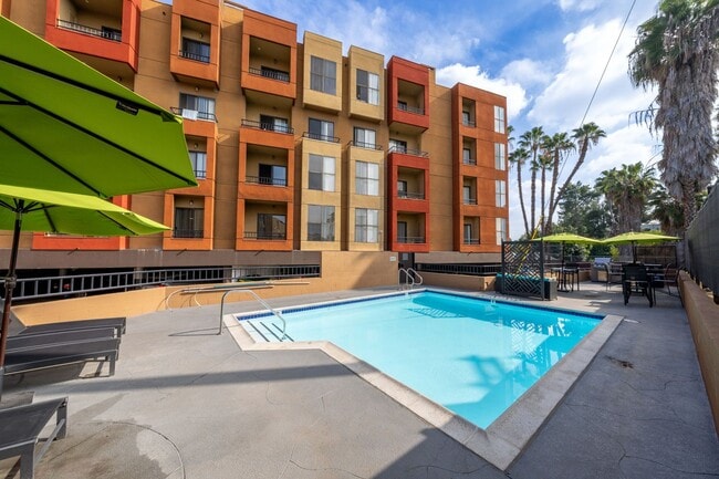 Interior Photo - Diplomat Apartments