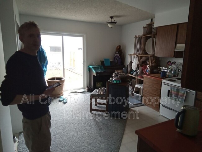 Foto del edificio - 1373 N 18th St