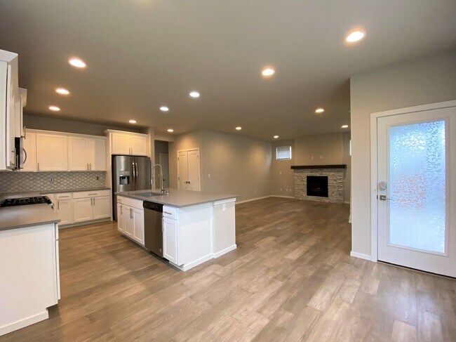 Foto del edificio - Beautiful 4 Bedroom Marysville Home - Avai...