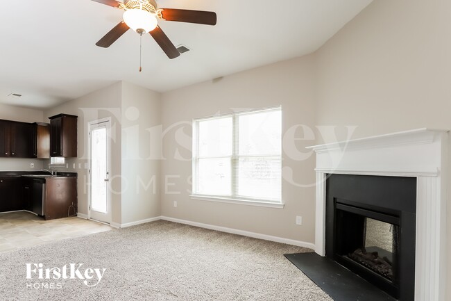 Building Photo - 777 Grenier Terrace NE