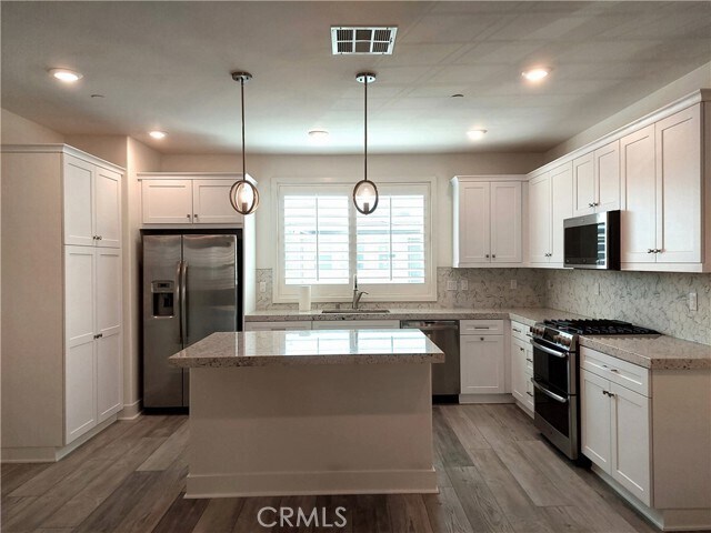 Foto del edificio - 18289 Iris Ln