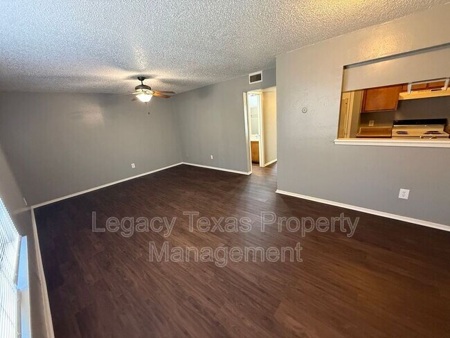 Building Photo - 1714 Short St