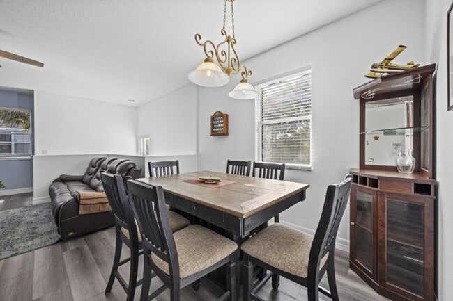 Building Photo - 3128 Grandiflora Dr