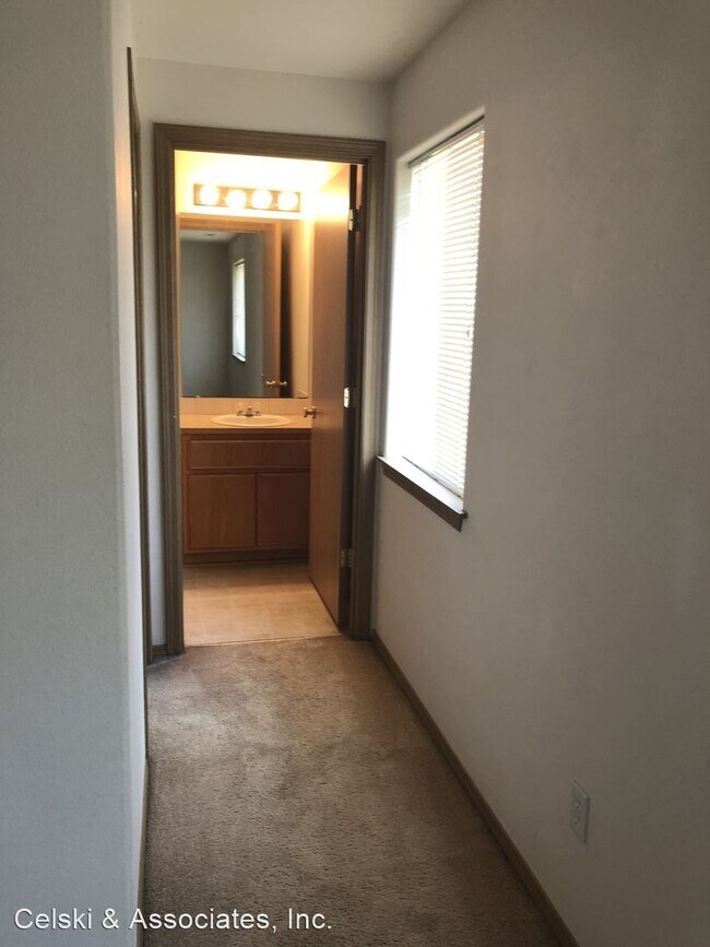 Building Photo - 3 br, 2.5 bath House - 8704 Stutz Dr.