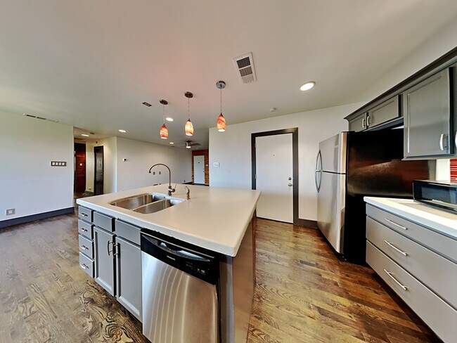 Foto del edificio - 2307 Cardinal Ln