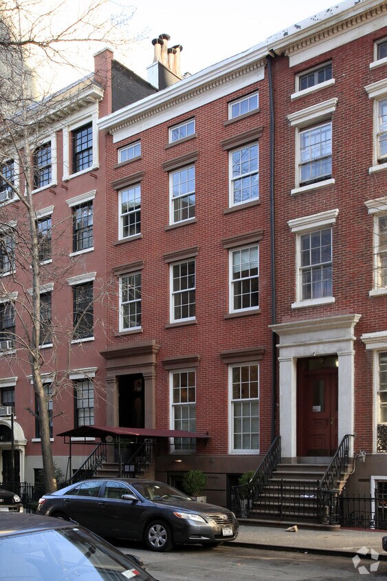 Building Photo - 75 Washington Pl