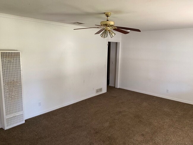 Foto del edificio - 2 bed 1 1/2 bath