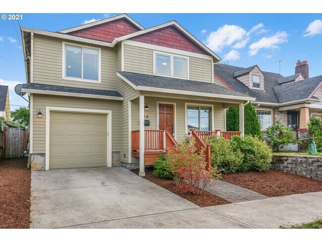 Building Photo - Lovely 4-Bed, 2.5-Bath Home – Gas Fireplac...