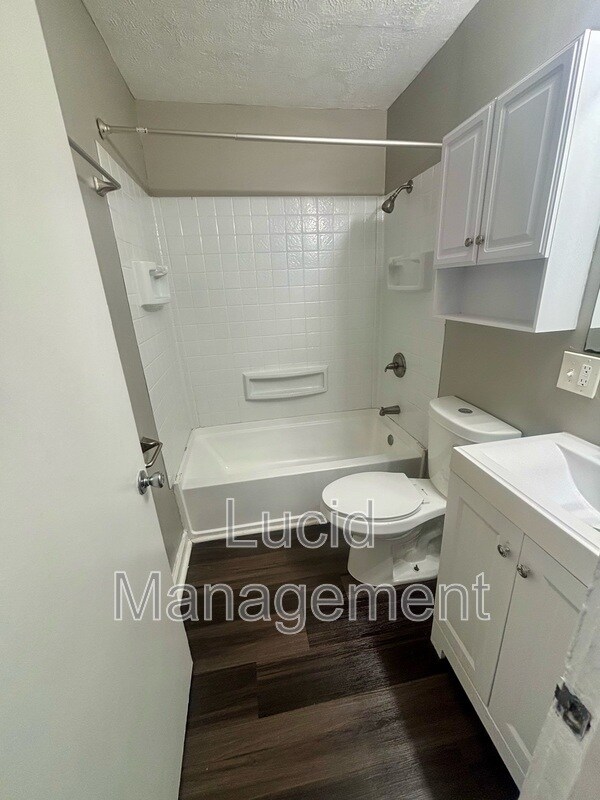 Foto del edificio - 615 Dresden Ave