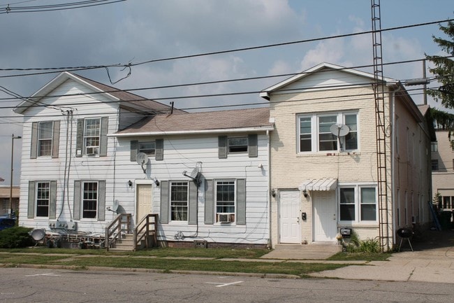 Building Photo - 103 N 4th St