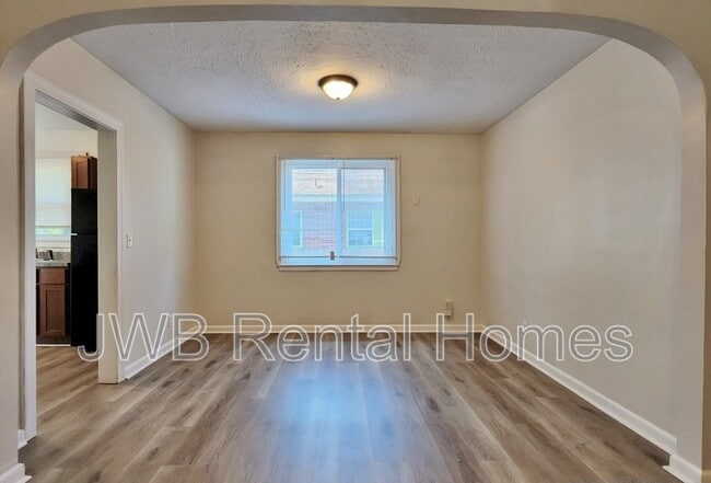 Building Photo - 290 W 62nd St