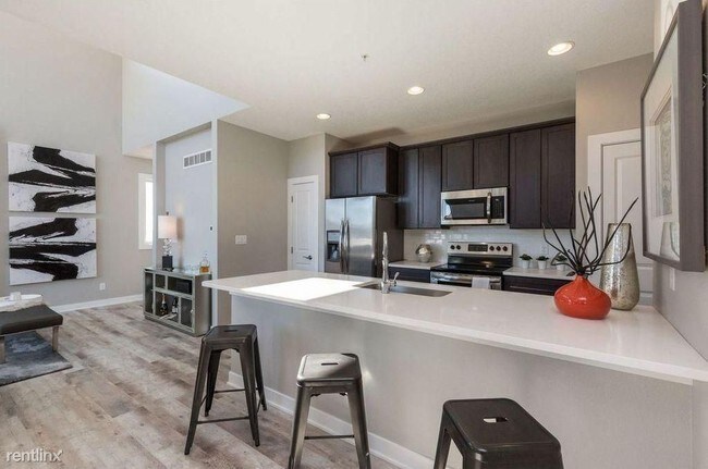 Building Photo - 3 br, 2.5 bath Townhome - NorthPointe Town...