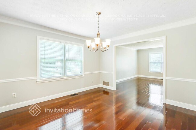 Foto del edificio - 3206 Elizabeth Ln