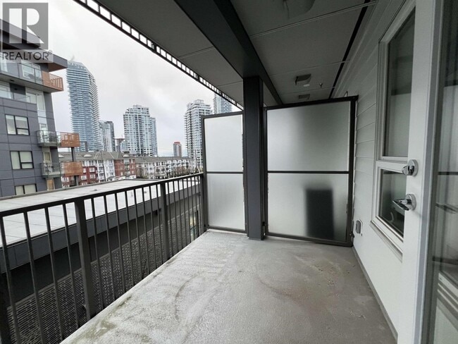 Building Photo - 648 Lea Ave