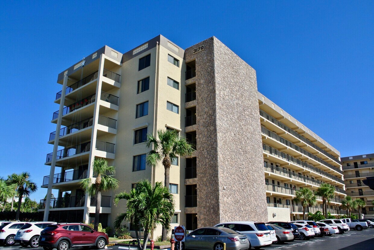 Primary Photo - 3170 N Atlantic Ave