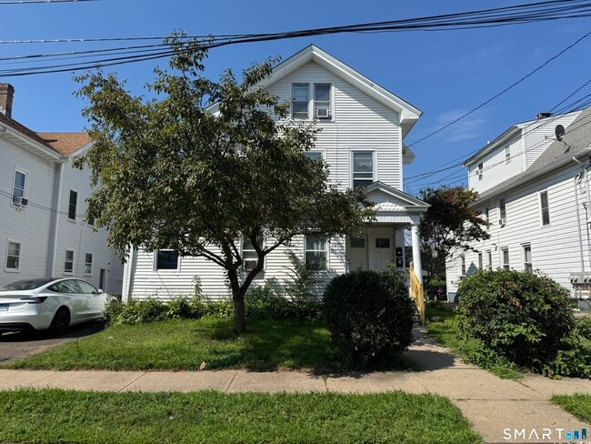 Building Photo - 630 Washington Ave