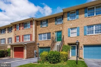 Building Photo - 1323 Lindsay Ln