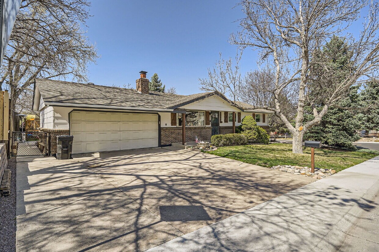 Primary Photo - Available June! Charming House for rent in...