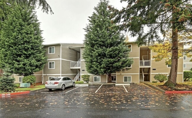 Building Photo - 12450 NE 130th Ct