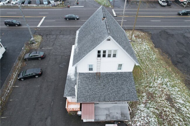 Foto del edificio - 653 Old Liverpool Rd