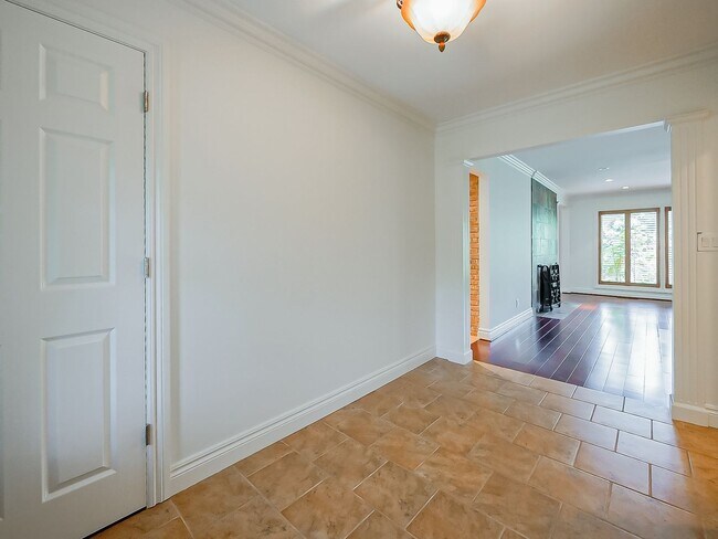 Foto del edificio - Beautiful 3-Bed, 3-Bath Home in Desirable ...