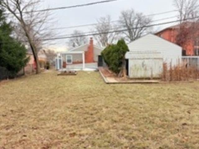 Building Photo - 6902 Lyons St