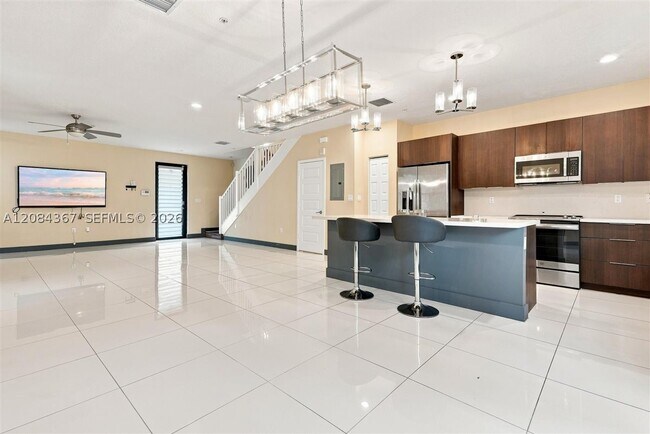 Foto del edificio - 10455 NW 82nd St