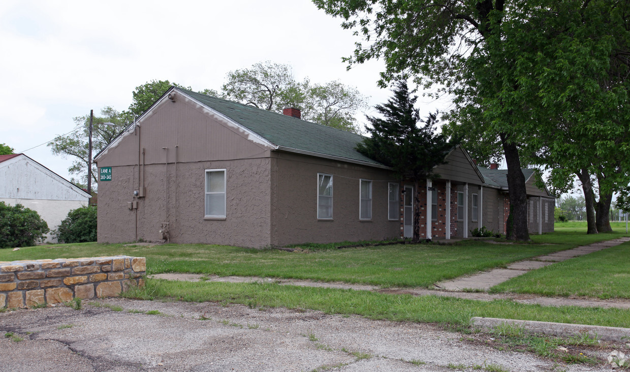 Primary Photo - Clearview Village Apartments