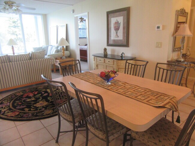Foto del edificio - 336 Golfview Rd