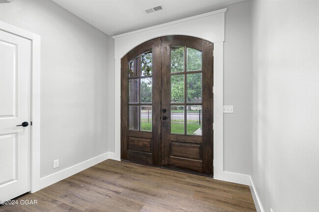 Foto del edificio - 2836 E 15th St