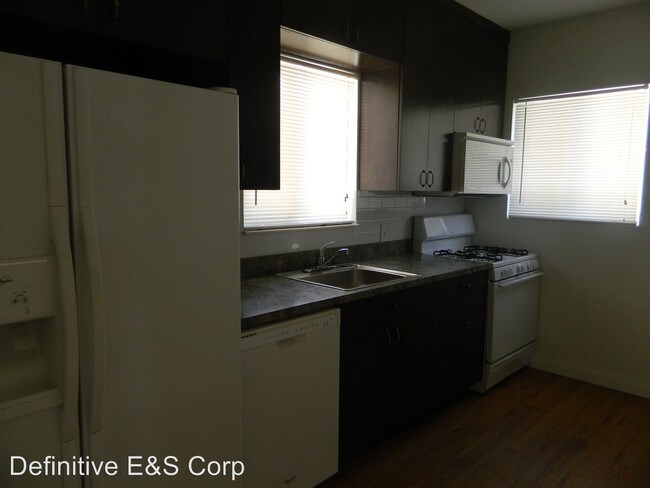 Building Photo - 124 N Palmway