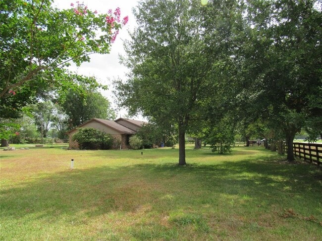 Foto del edificio - 3220 Clayhead Rd