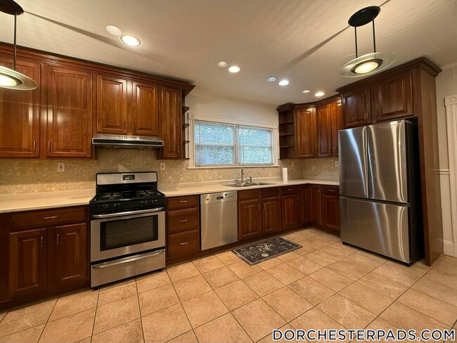 Foto del edificio - 547 Talbot Ave