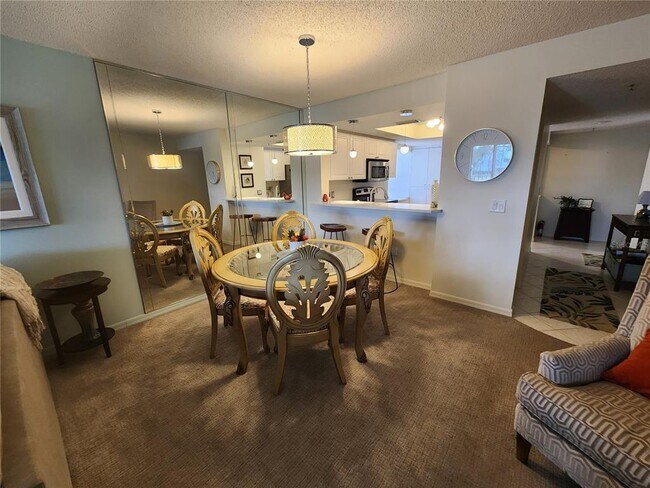 Foto del edificio - 6505 Stone River Rd